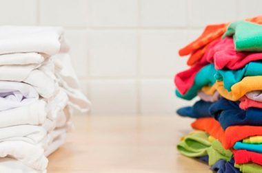 ¿Cómo separar tu ropa por colores antes de lavar?